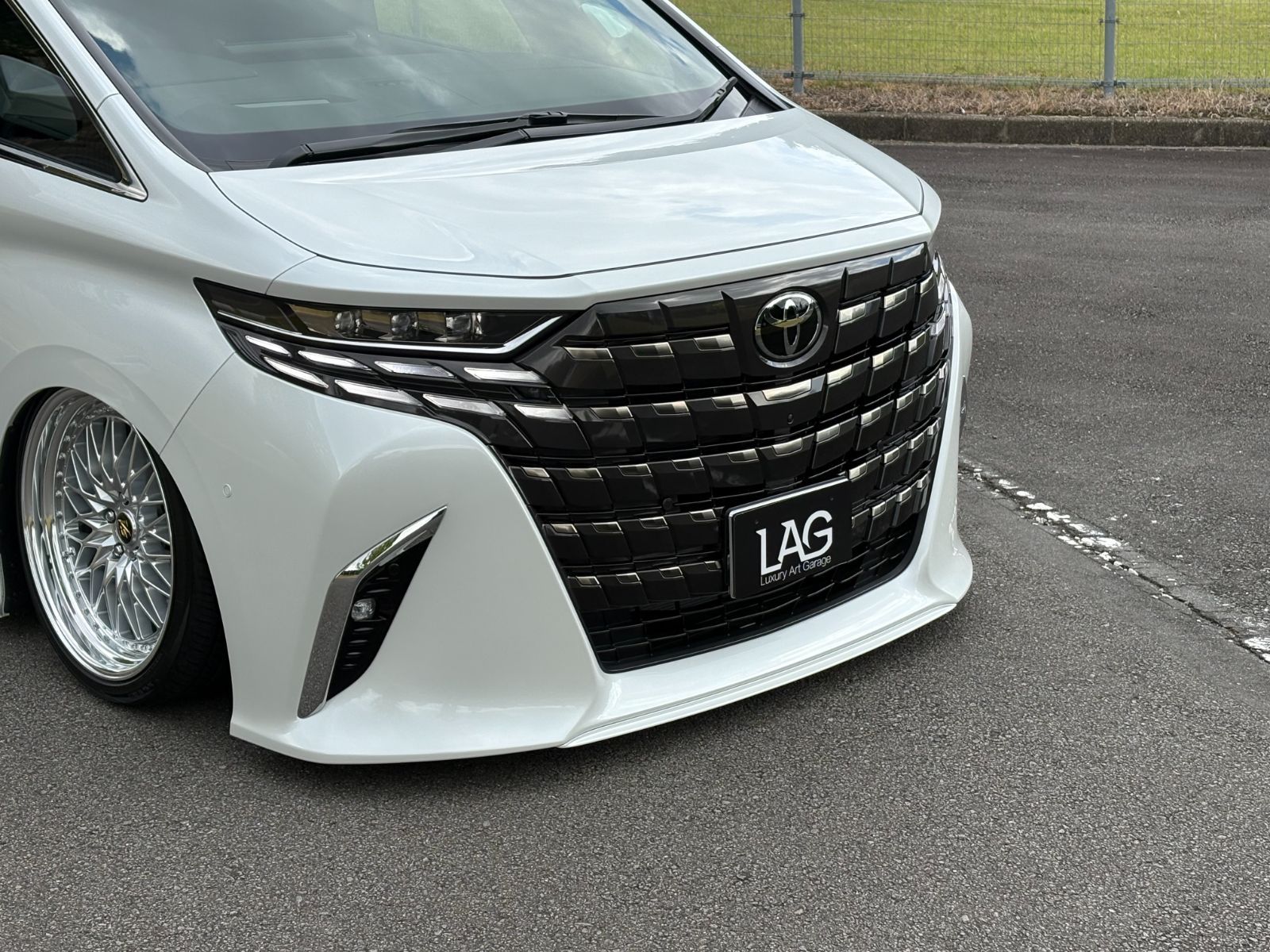 LAGNA 40系アルファード FRP 未塗装品 薄型フラップ フロントスパッツエアロ Ver2