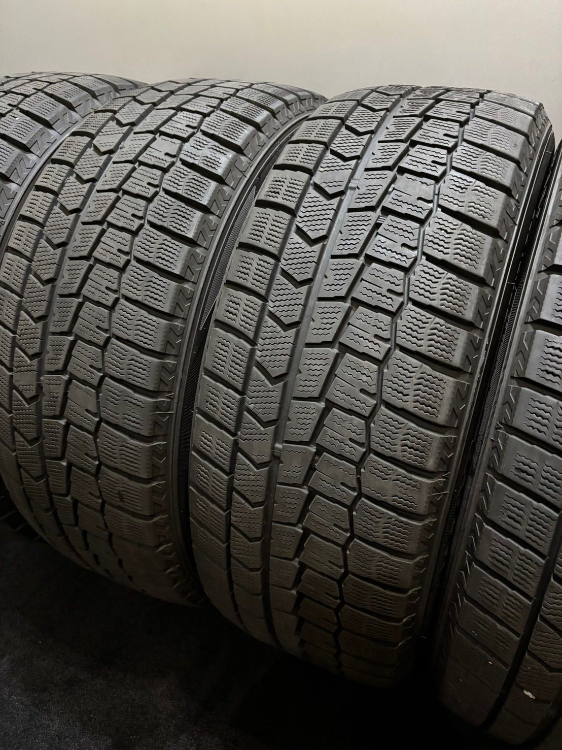 215 55R17 DUNLOP WINTER MAXX WM02 21年製 スタッドレス 4本 ダンロップ ウィンターマックス クラウン ヴェゼル CX-3 南3-K163