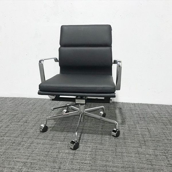 デザイナーズチェア ローバック パッド付 オフィスチェア 肘付 ブラック