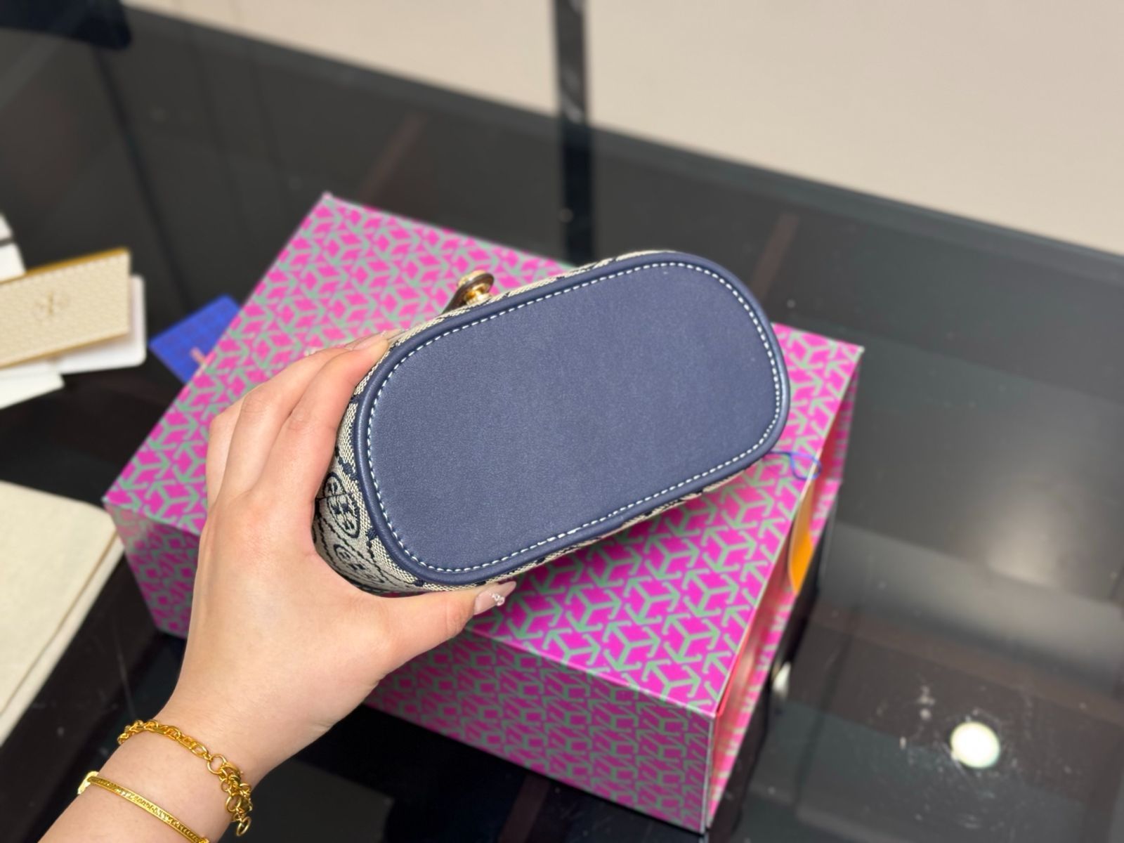 今日 Tory Burch TB ニュー ボックスバッグ with 調節 ハンドル STEELWINDOWSANDDOORS_COM