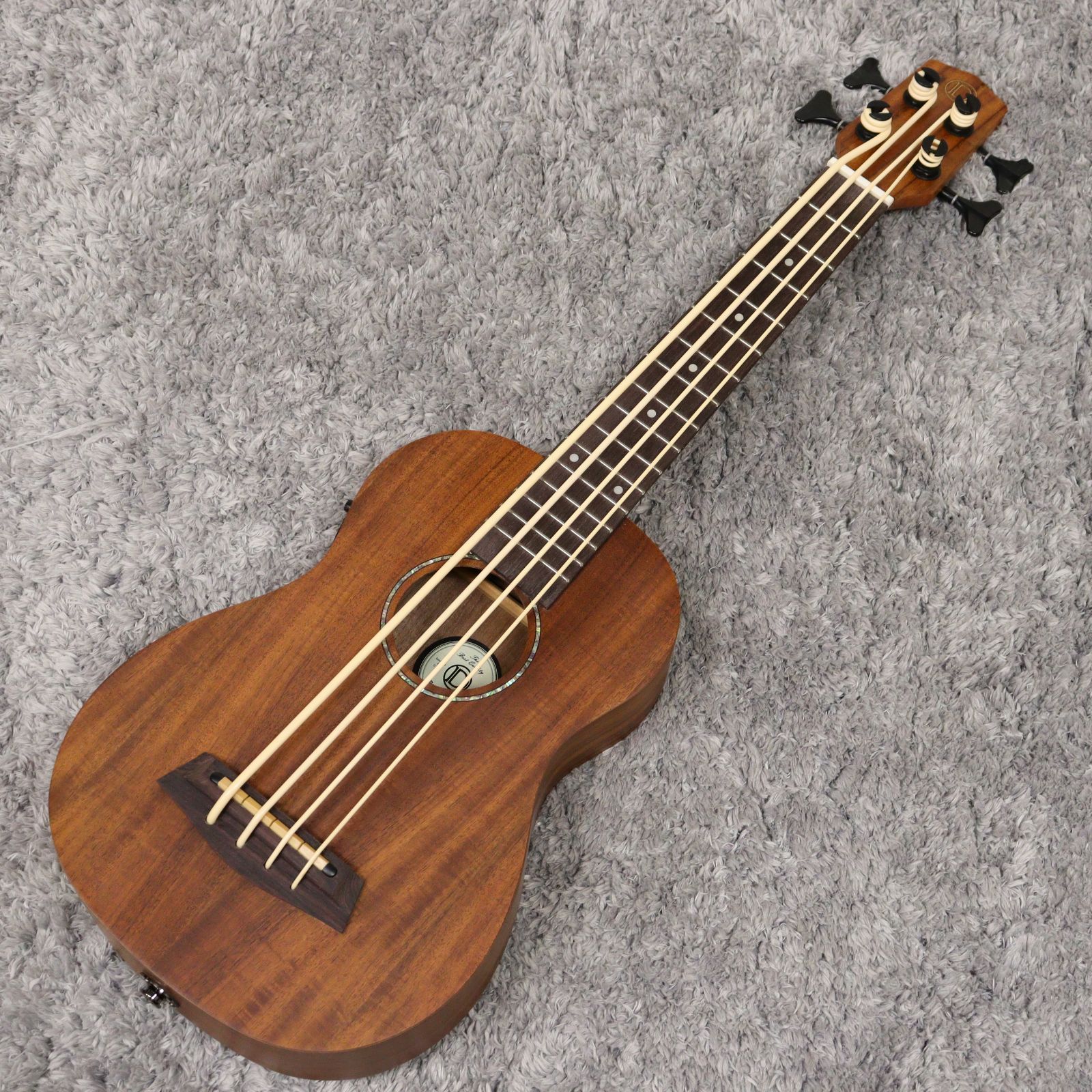 DCT UKB-152K ウクレレベース