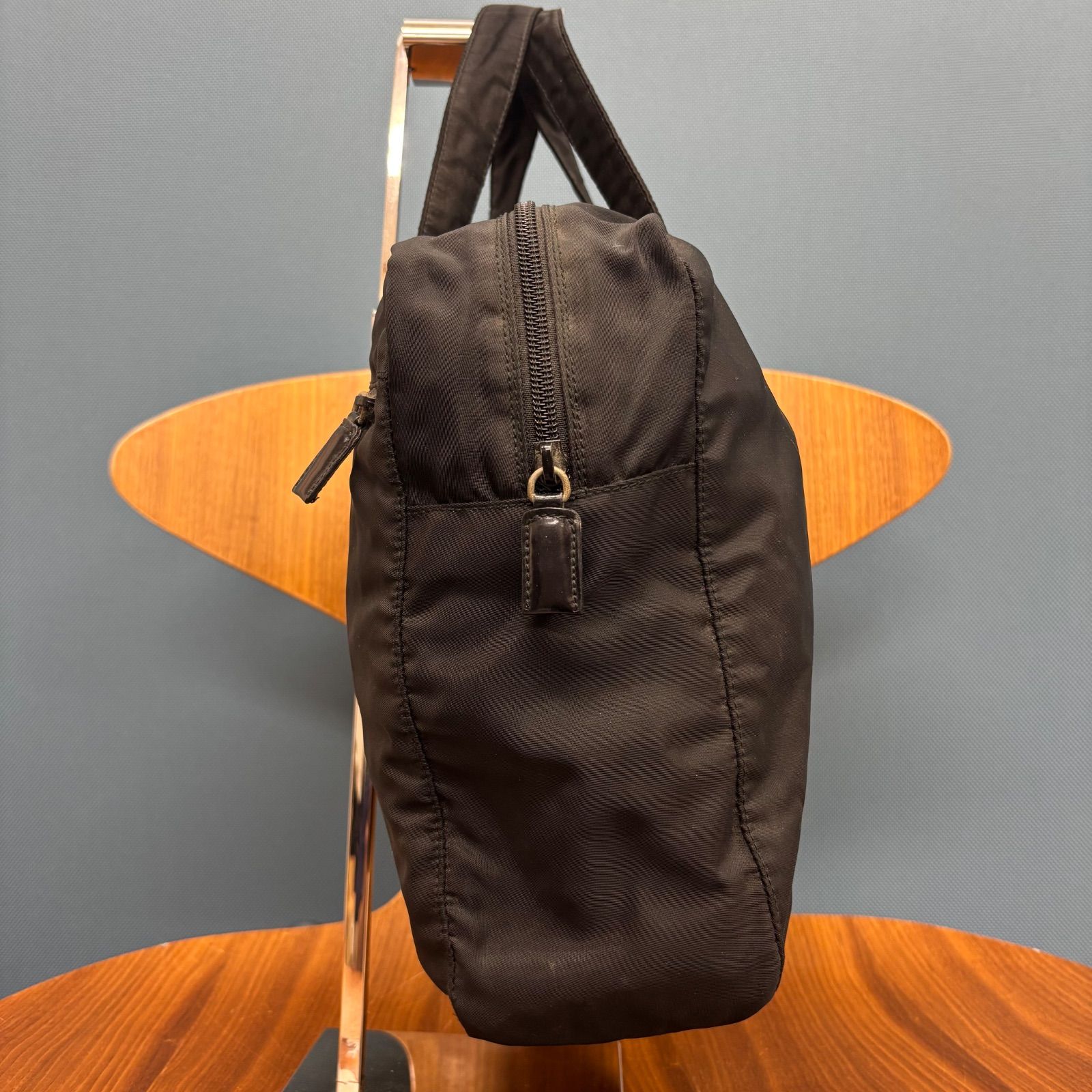 PRADA プラダ ナイロン トートバッグ 三角プレートロゴ ブラック 三角