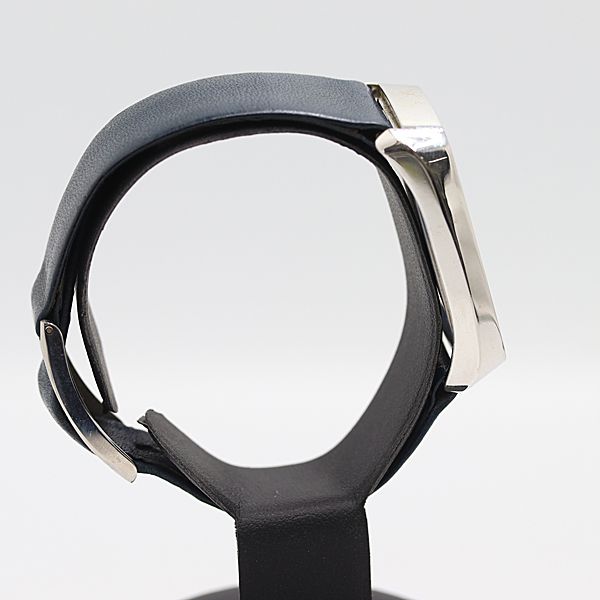 ブラック文字盤