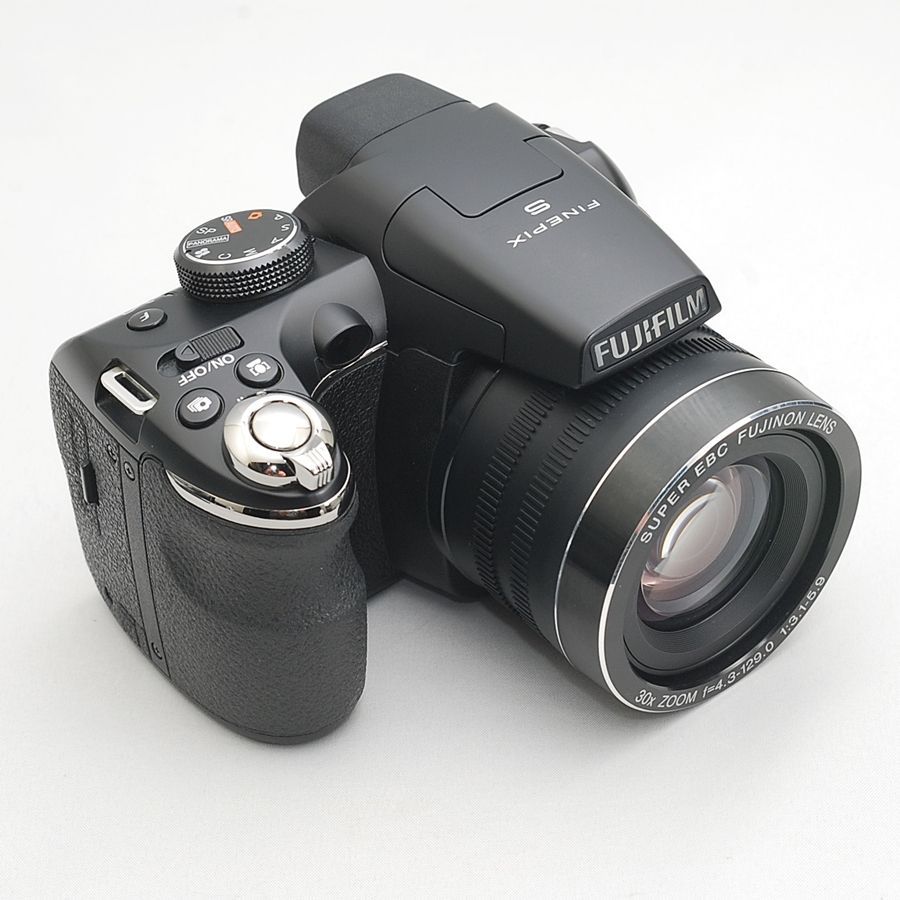 富士フイルム FUJIFILM FinePix S4500 1400万画素 30倍ズームレンズ