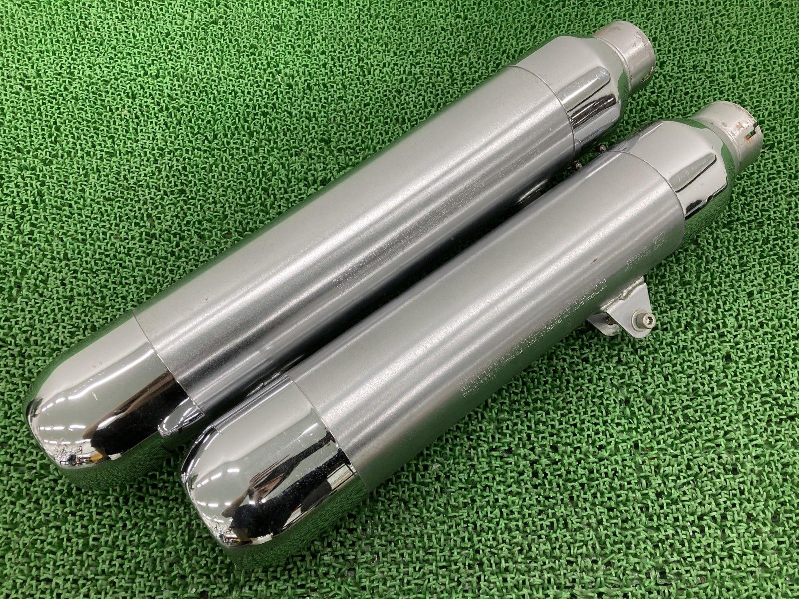 VRSCD1130 サイレンサーマフラー 65089-05 ハーレー 純正 バイク 部品
