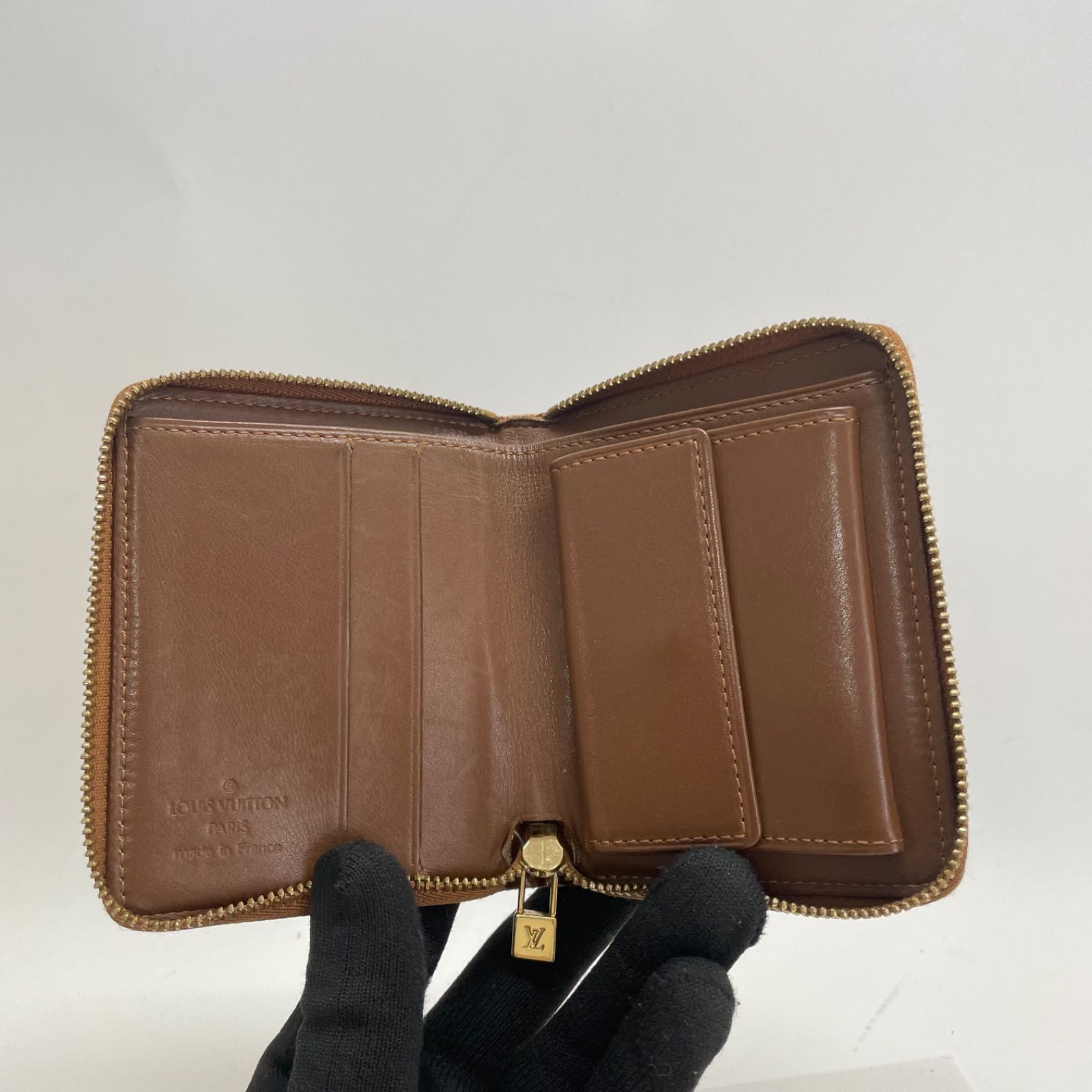 値下不可‼️【未使用に近い‼️】VUITTON ヴェルニ　コンパクトウォレット n82402.jpg