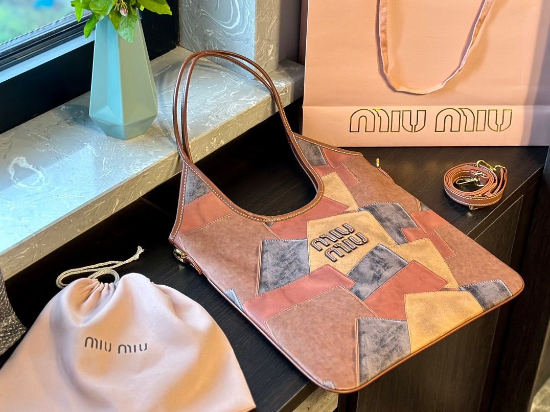 新品 MIU MIU Tote ミュウミュウ ショルダーバッグ トートバッグ