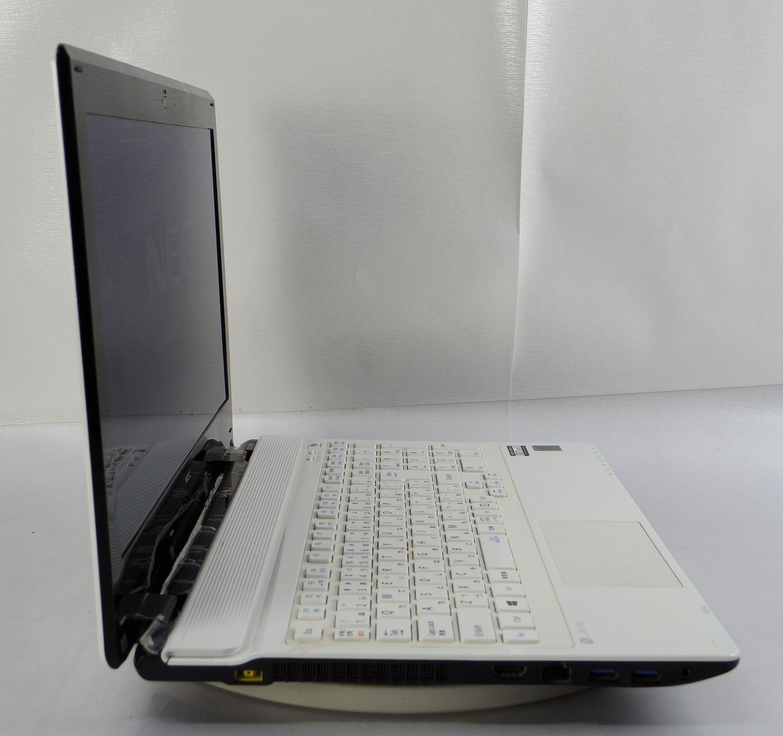 NEC LaVie NS550BAW-Y/Core i5 5200U 2.2GHz/メモリ8GB/SSD128GB/15.6 
