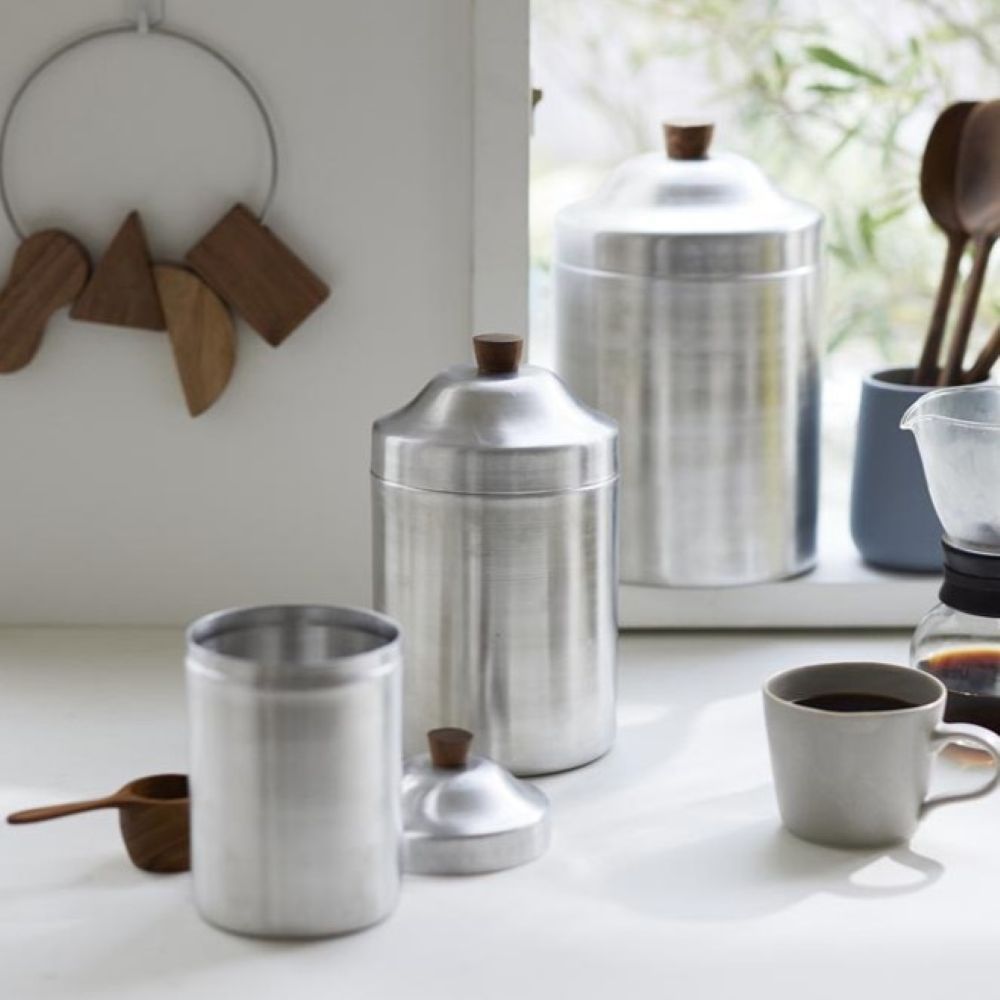 ノスタルジックなアルミのキャニスター ノスタルジックな雰囲気漂う 木の温もりが感じられるアルミキャニスター なS M Lセット