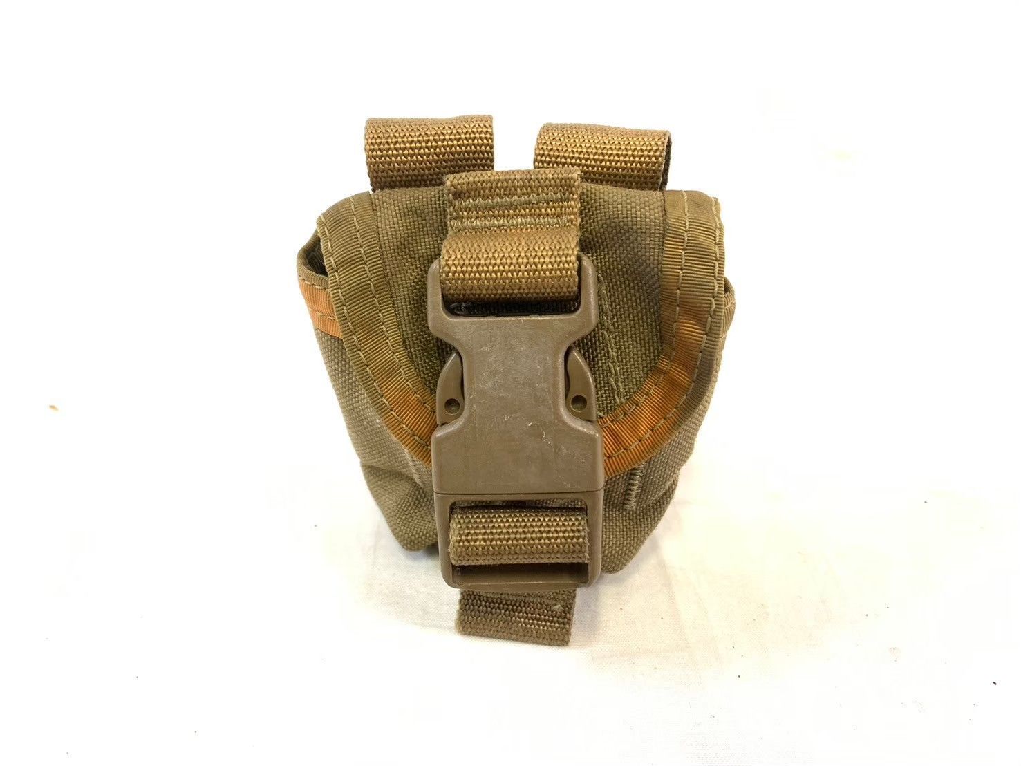 米軍実物　米軍放出品　RLCS M67 フラグ　グレネードポーチ　ARMY 米軍実物 PARACLETE パラクレイト M67 フラググレネード ポーチ