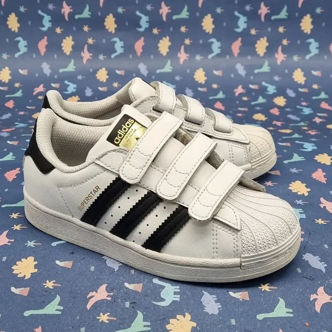 品質保証，大人気 adidas(アディダス) スーパースター キッズスニーカー 180 その他