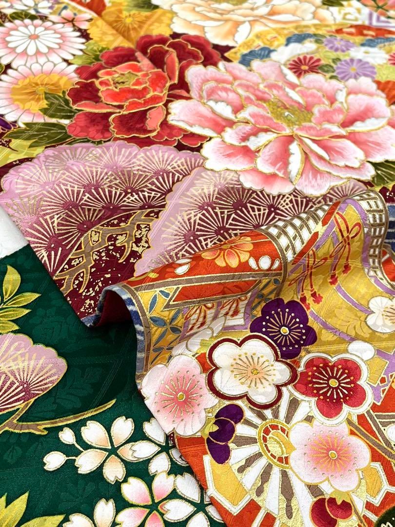 振袖 金駒 金彩 刺繍 御所車 四季の花々 紋意匠 正絹 ガード加工済