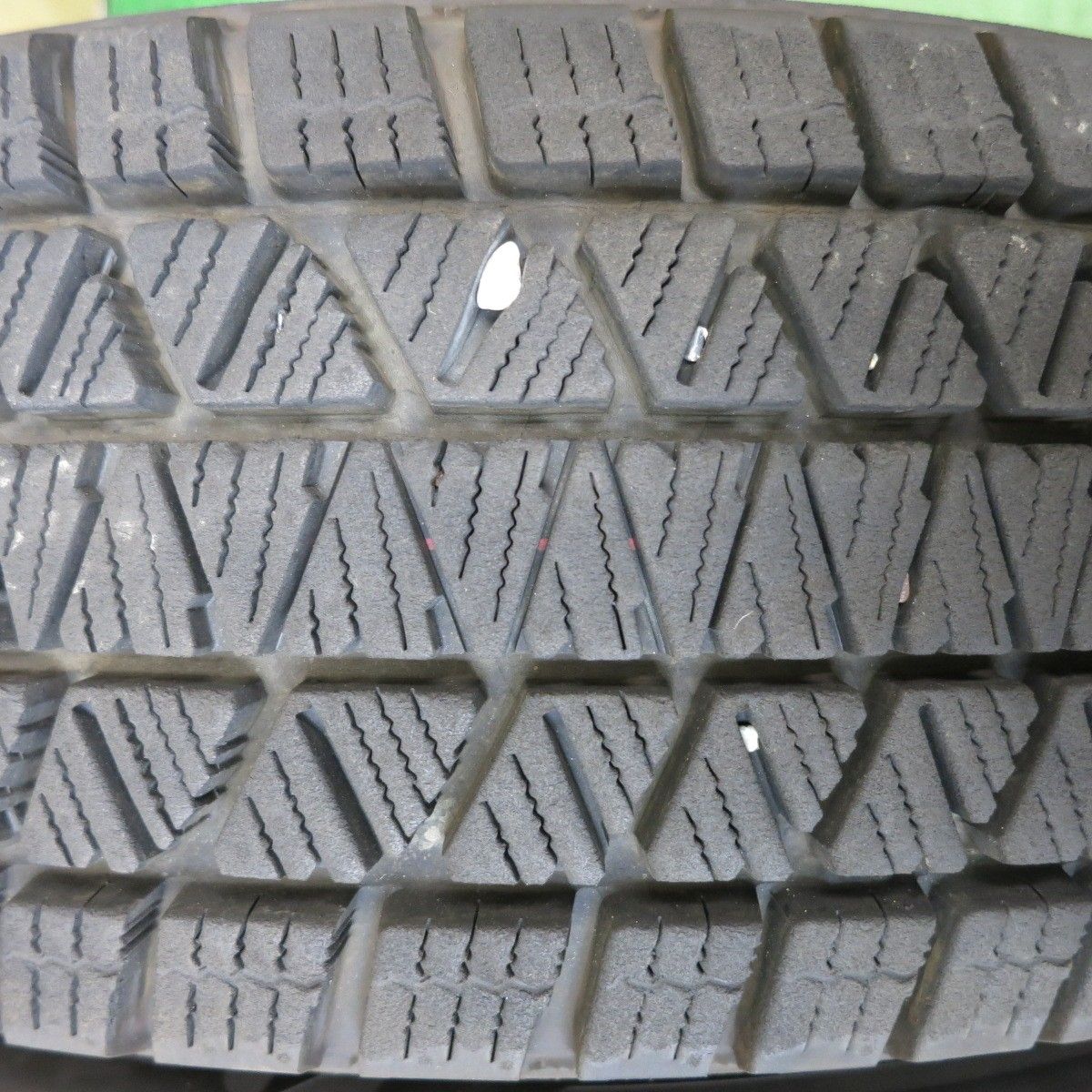 バリ溝!23年!キレイ!9.5分☆ジムニー 等 175/80R16 バリ溝!23年!キレイ!9.5分☆ジムニー 等 175/80R16