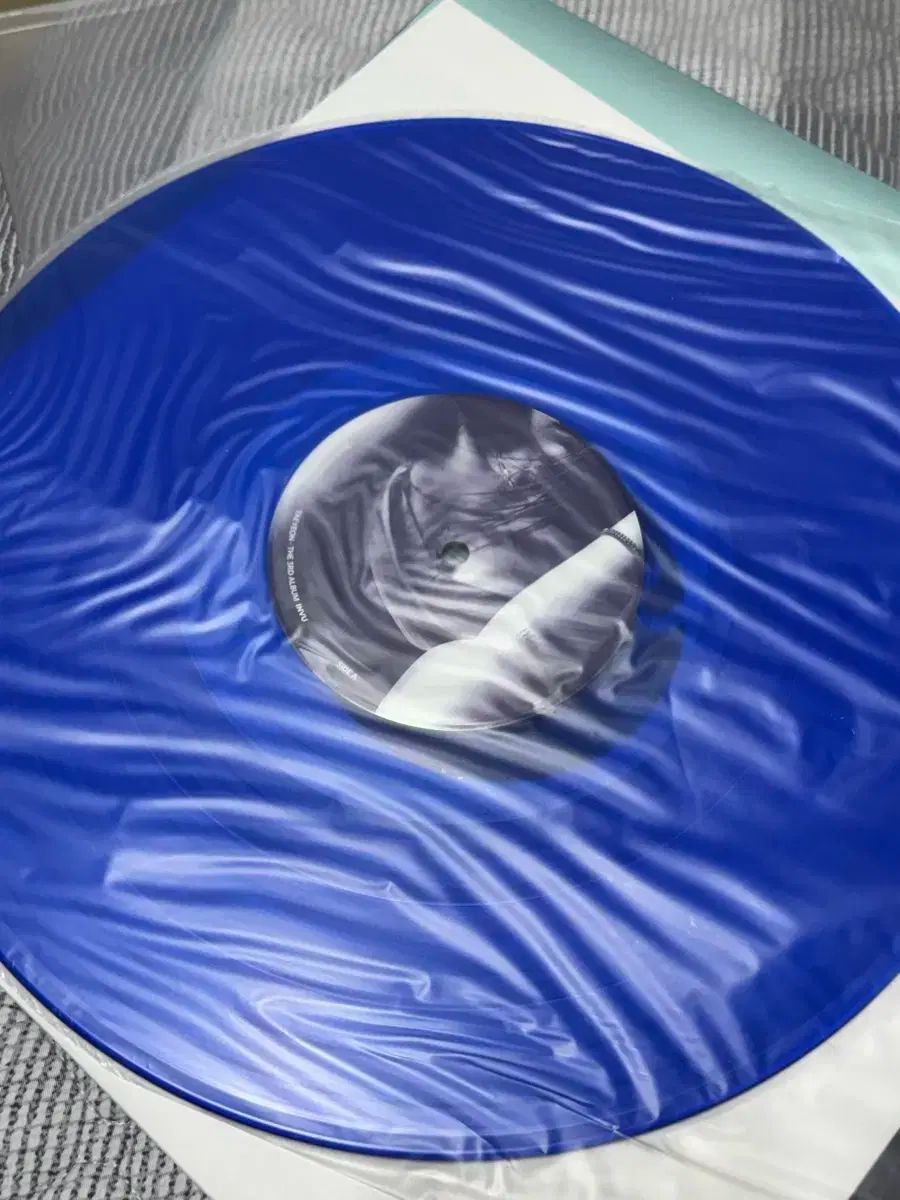 テヨン TAEYEON INVU LP 開梱 3 寿司 より小さい 聞く