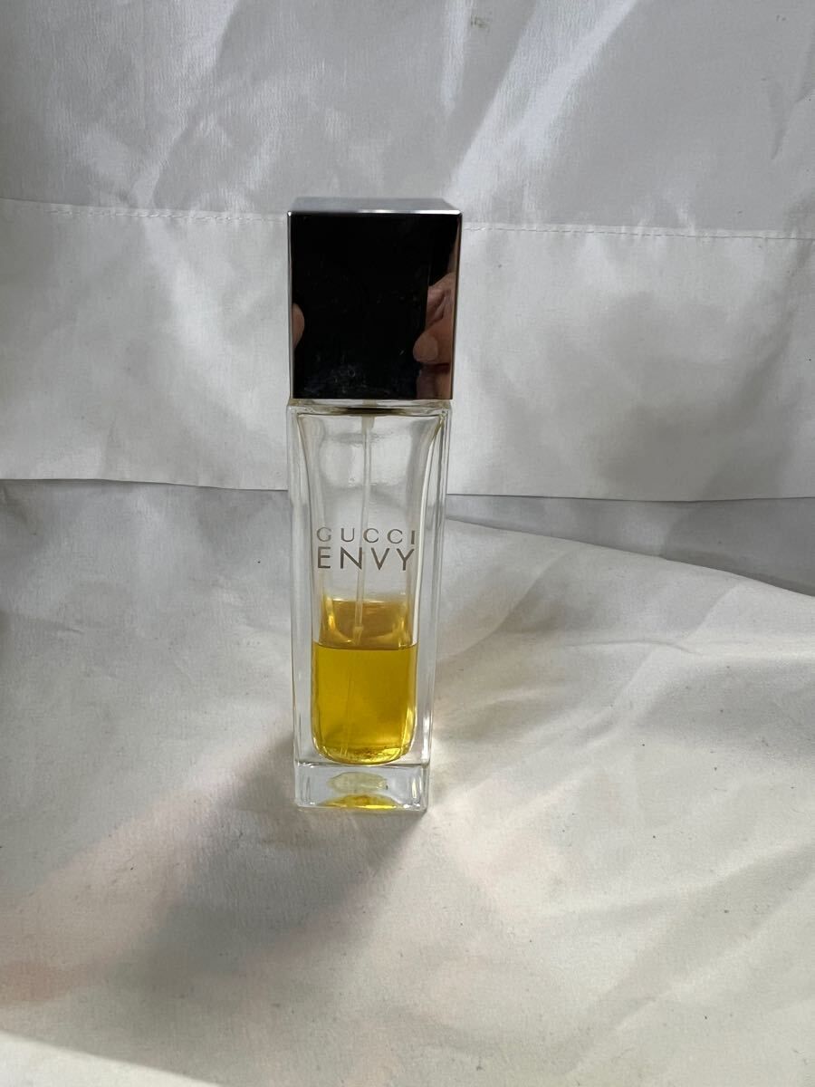 グッチ エンヴィ 30ml オードトワレ・スプレータイプ・香水 グッチ 香水 エンヴィ オードトワレ スプレータイプ 30ml 中古