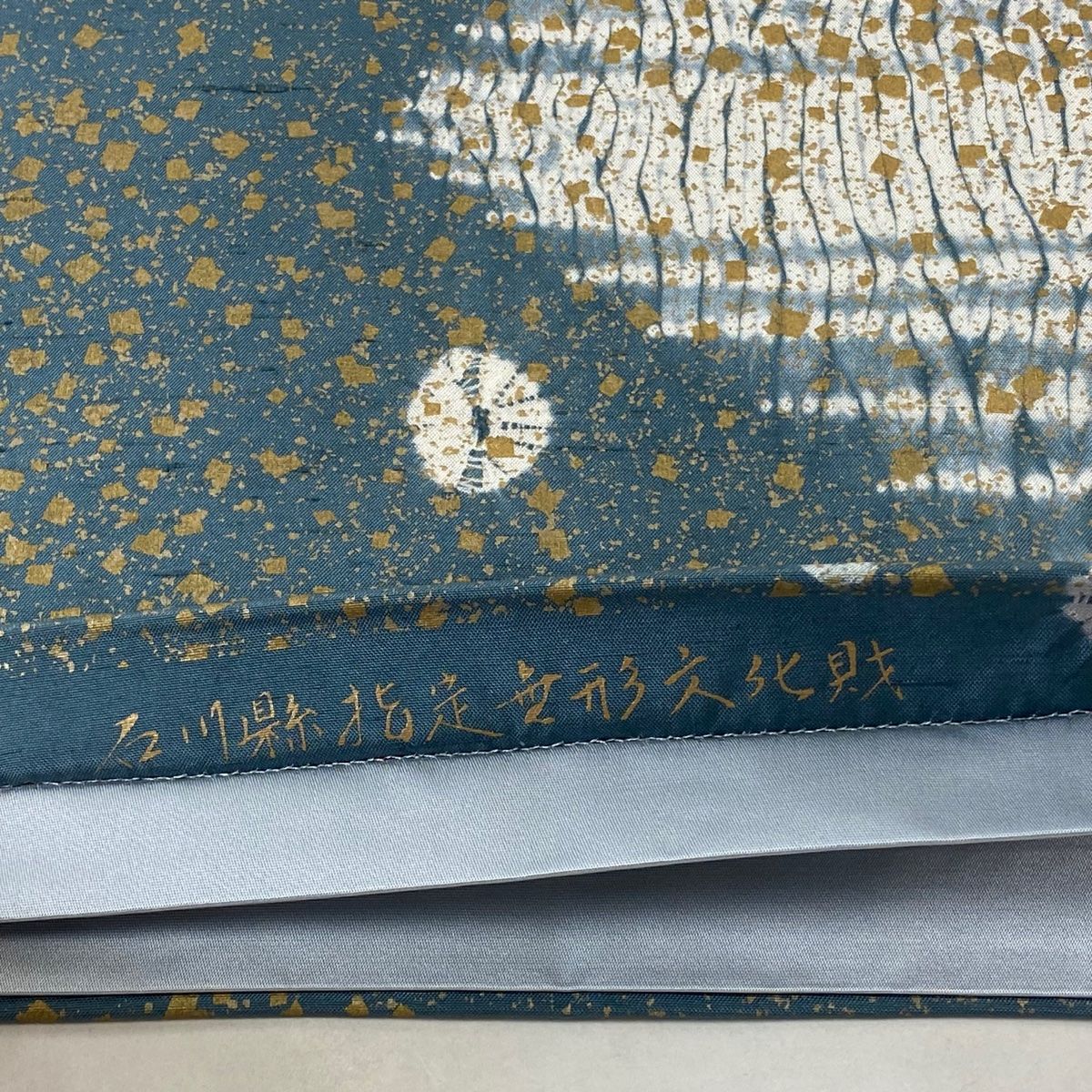 お洒落逸品牛首紬(中古品) 中古】 牛首紬 落款 角印 レディース 正絹 灰 身丈151.5cm 裄丈