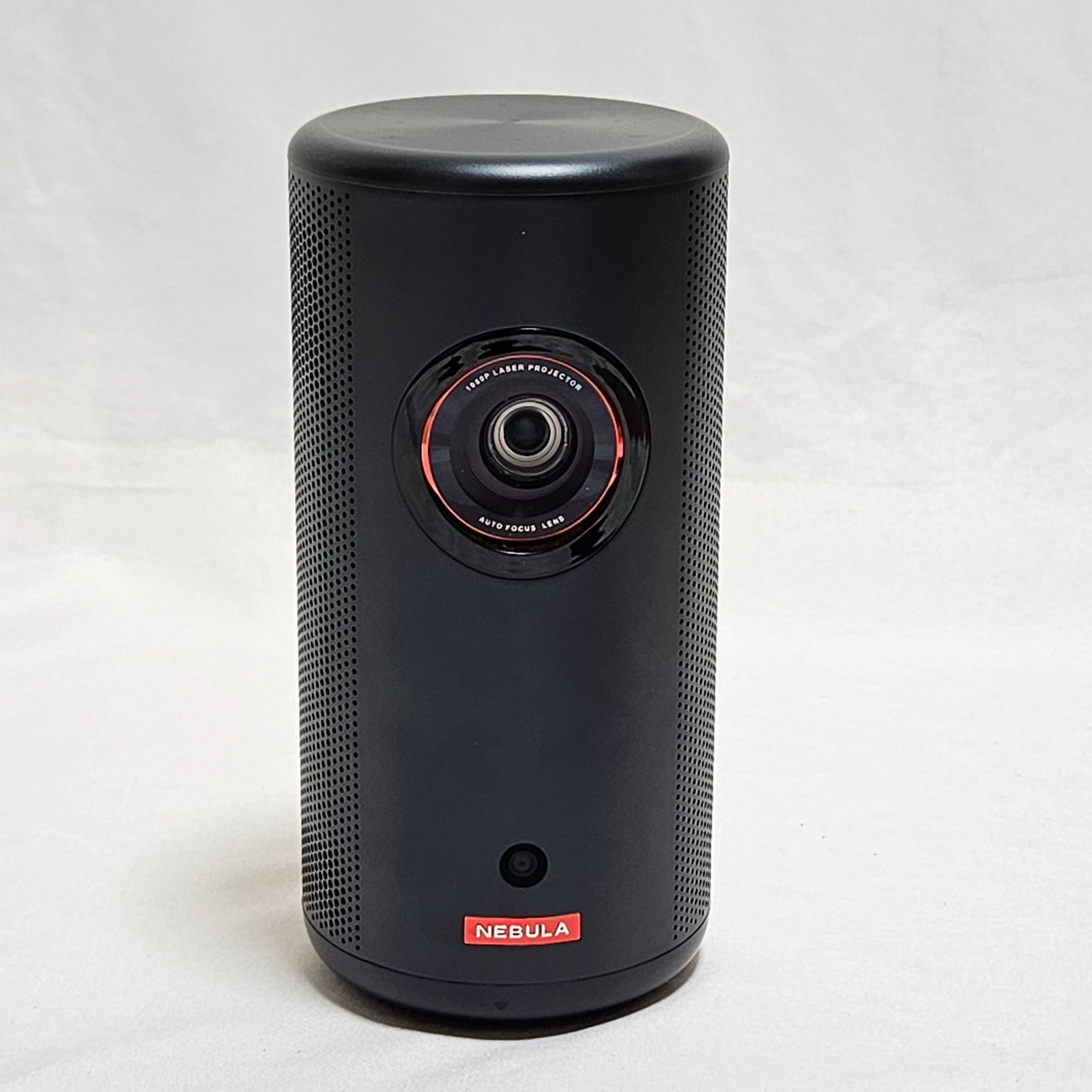 NEBULA3 laser プロジェクター本体と収納ケースとスタンド2個 NEBULA3 laser プロジェクター本体と収納ケースとスタンド2個 NEBULA3