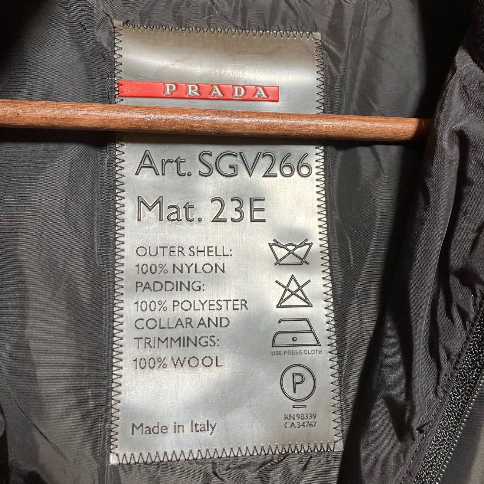 PRADA プラダ MA-1 ジャケット メンズ 黒 SGV266 アウター 46 Mサイズ ナイロン 黒 ブルゾン SG27-9