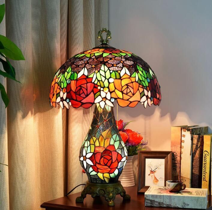 猫とヒナギクの花 ヴィンテージステンドグラス ランドルフ スーザン・パワーズ 第4回 現代作家ステンドグラス展示＆販売会」はじまりました