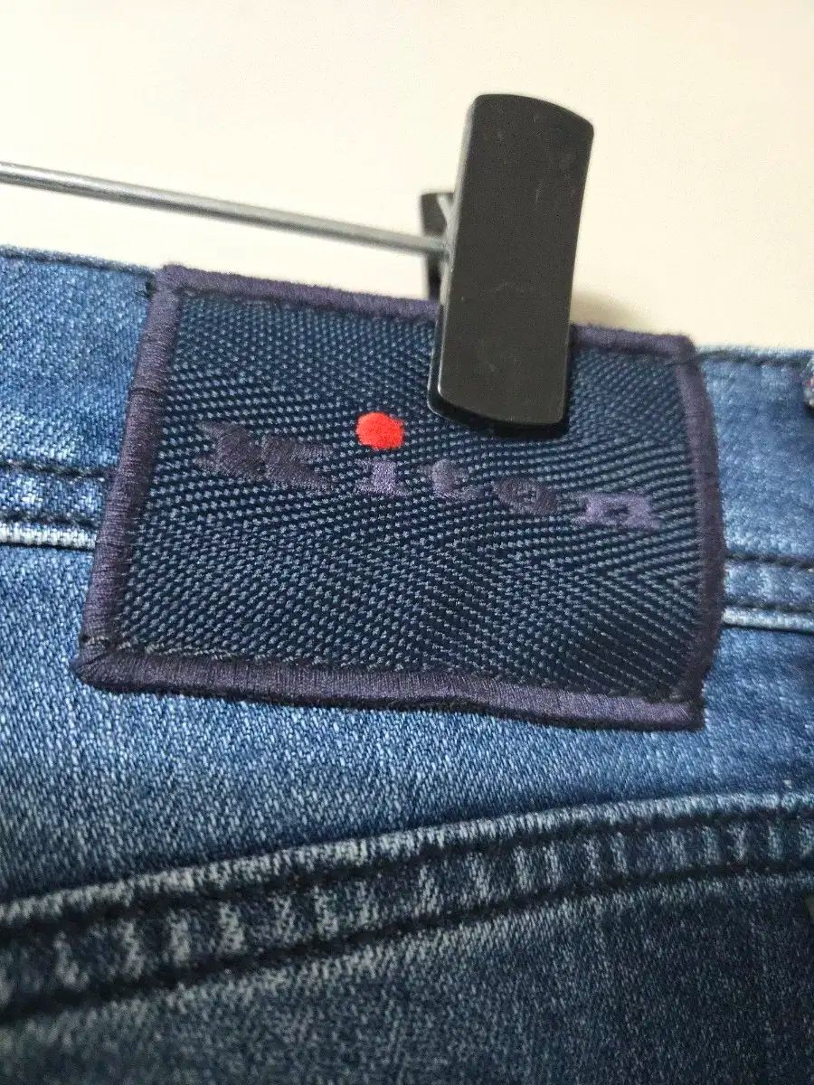 Kiton キートン