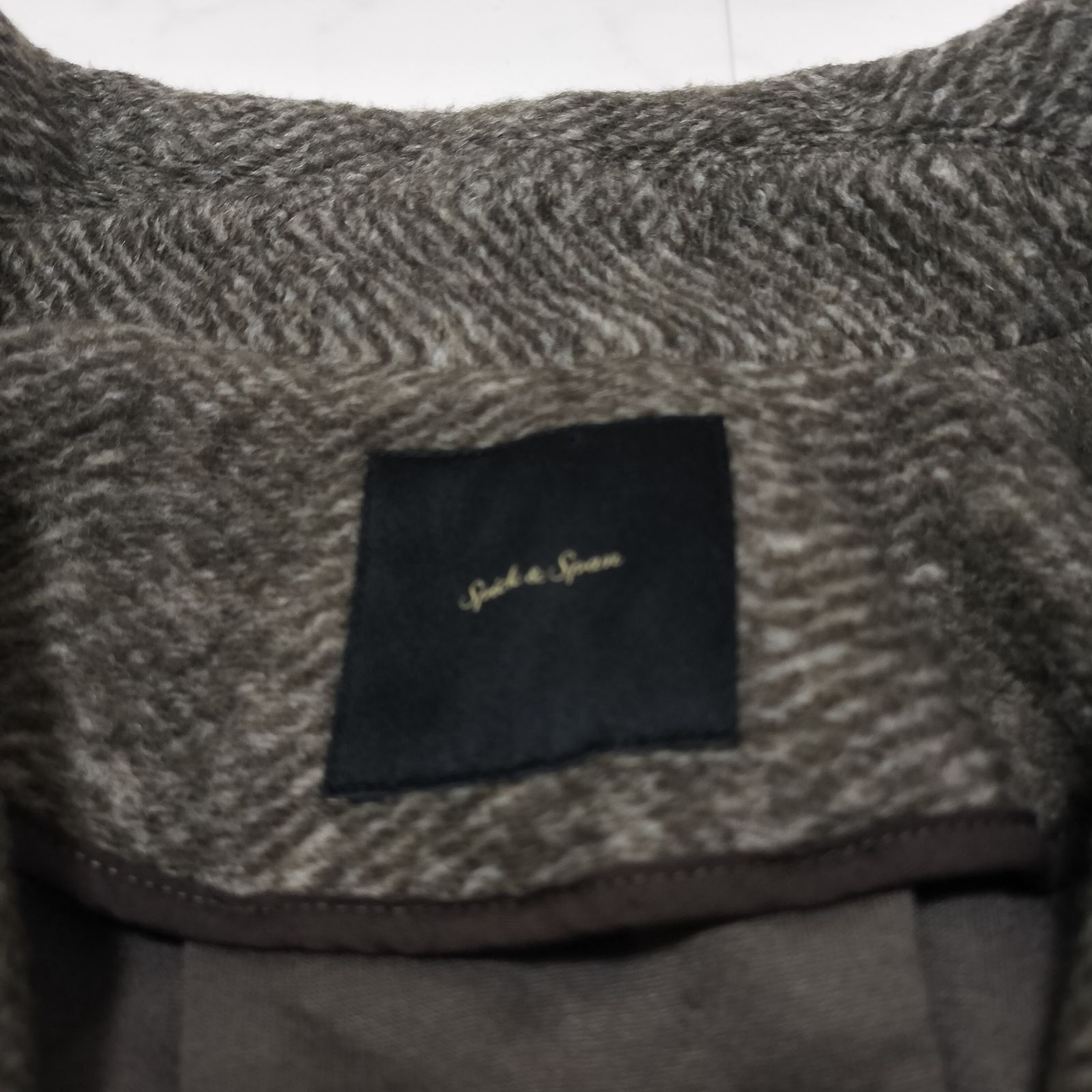 ヘリンボーン柄