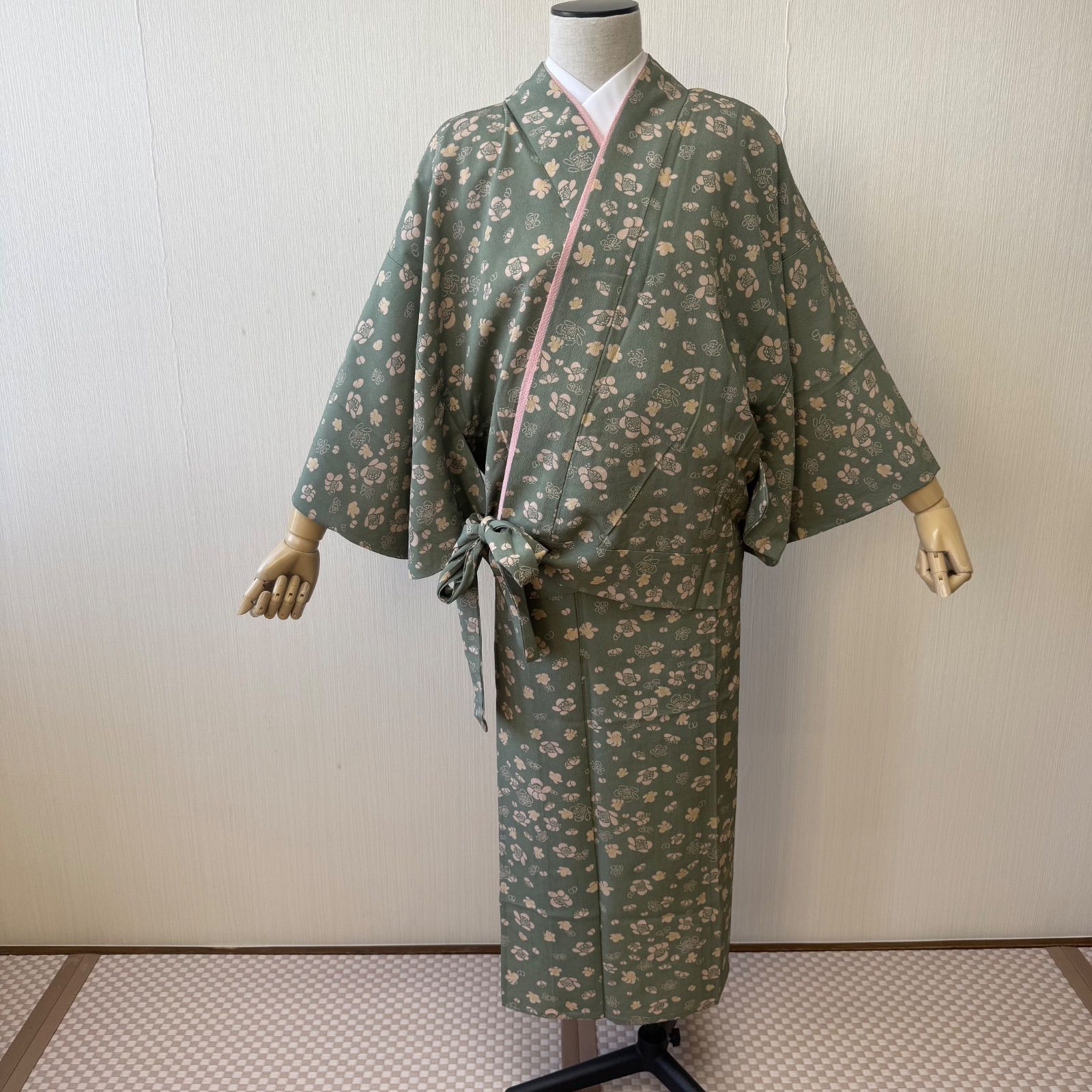 着物 正絹 二部式着物 小紋 袷 二部式 緑 梅柄 単衣 リサイクル着物 z 561