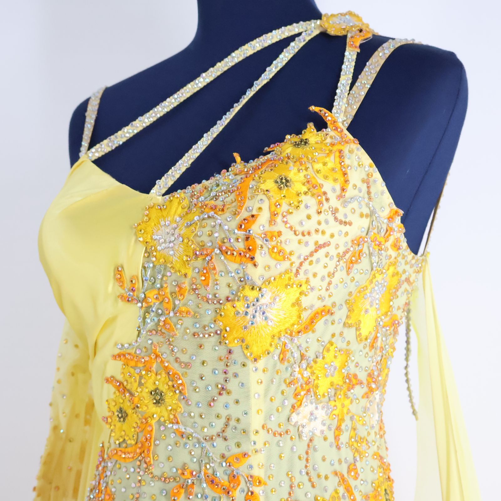 【美品 社交ダンス衣装】ワンピース ドレス solo 黄色 フロート 花柄 美品 社交ダンス衣装】ワンピース ドレス solo 黄色 フロート 花柄