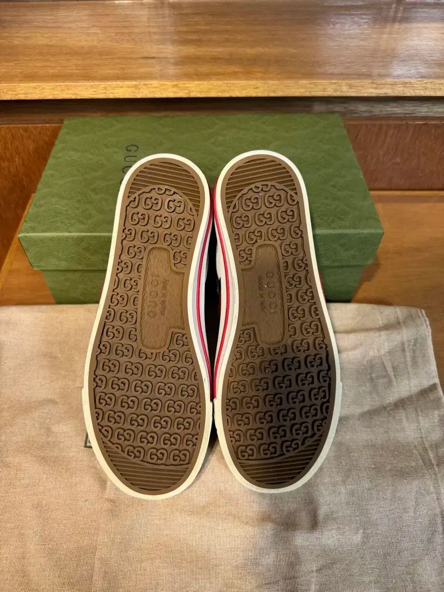 235 グッチ