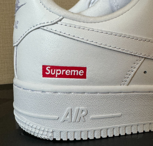 即購入不可！ 新品 ナイキ AIR FORCE 1 × SUPREME スニーカー メンズ レディース