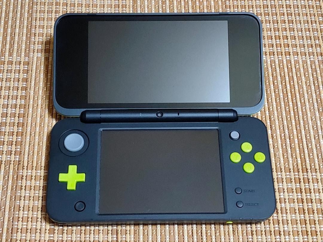 レア 本体のみ New2DSLL ブラック×ライム C 没入感のある