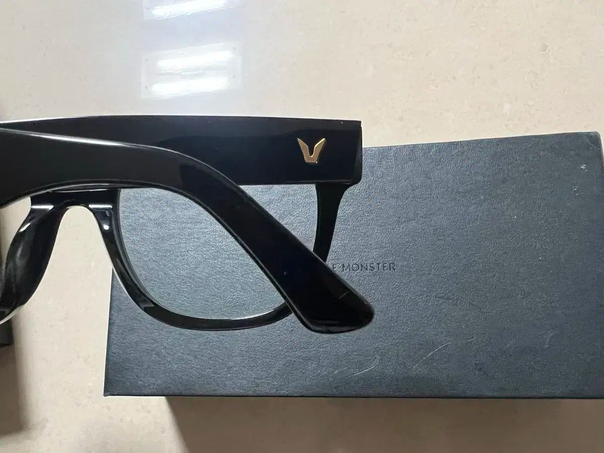 100% ファッション [新品]Gentle Monster ジェントルモンスター UNA.C N