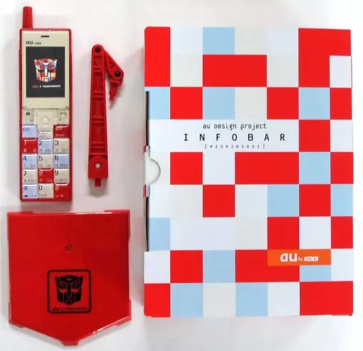 未使用品 INFOBAR TRANSFORMERS OPTIMUS PRIME 携帯電話に変形するトランスフォーマー「INFOBAR OPTIMUS PRIME