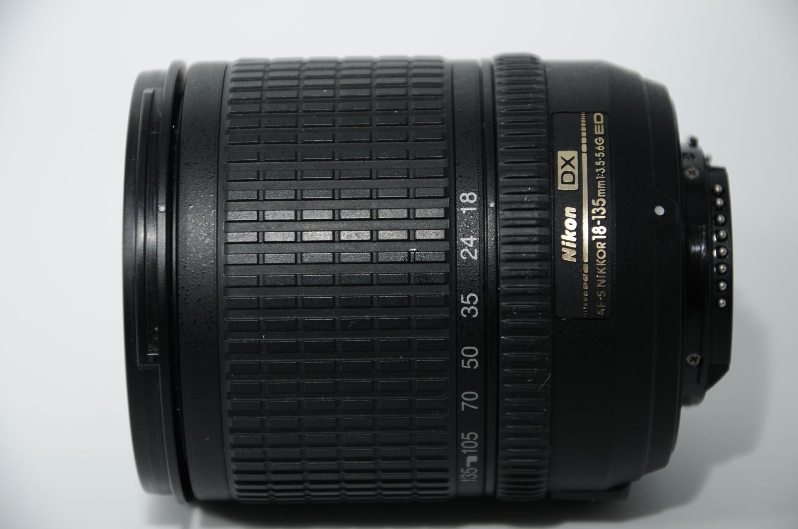 Nikon AF-S DX Zoom Nikkor ED 18-135mm F3.5-5.6G (IF) ニコンDX