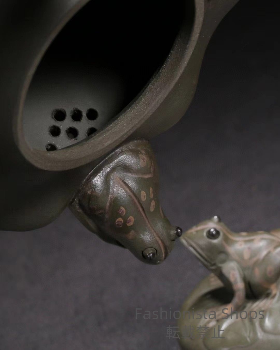 新品未使用】中国古玩 ☆宜興入手 ?原鉱紫泥?紫砂手彫?茶壺? 酒壺