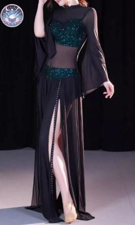 露出控えめ トップス