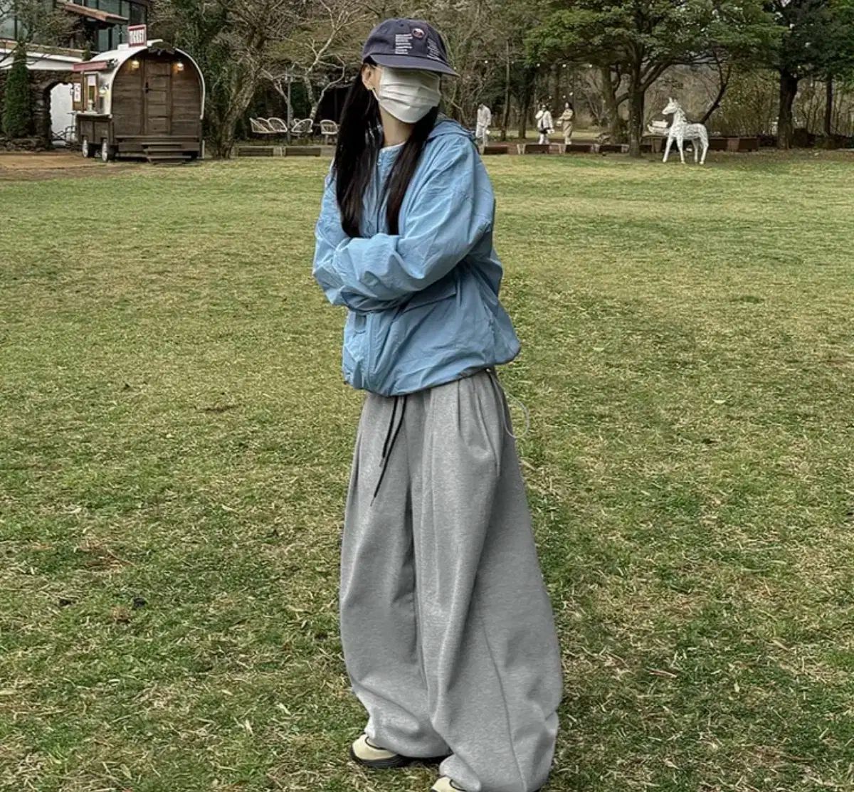 グレー トレーニングパンツ