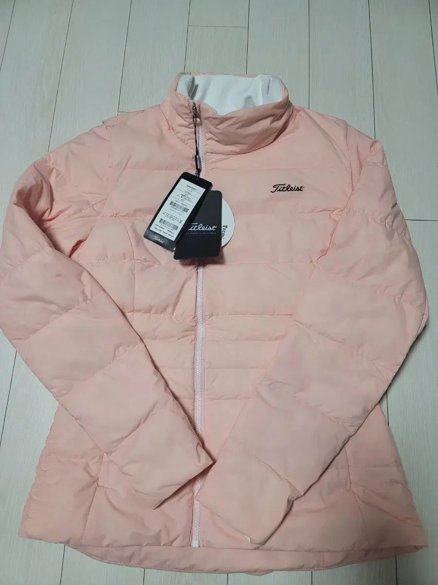 Titleist タイトリスト レディース 軽量 ダウン ピンク