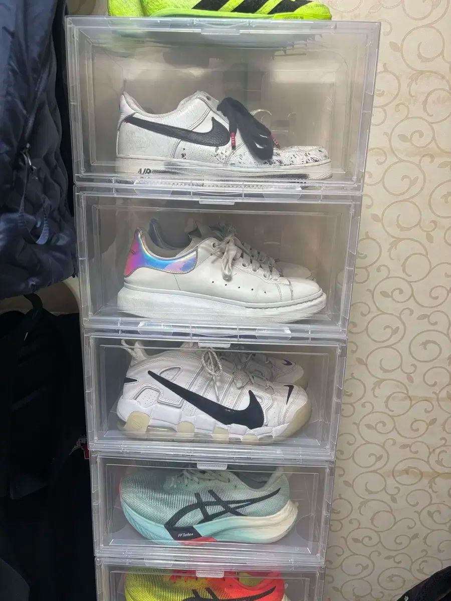 ナイキ エア モア アップテンポ 96 コピー アンド ペースト 白