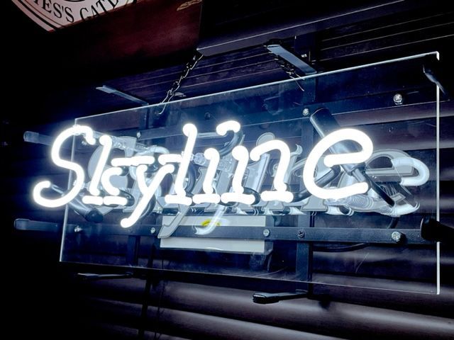 SKYLINE スカイライン ネオン 看板 世田谷ベース ダットサン Z 432