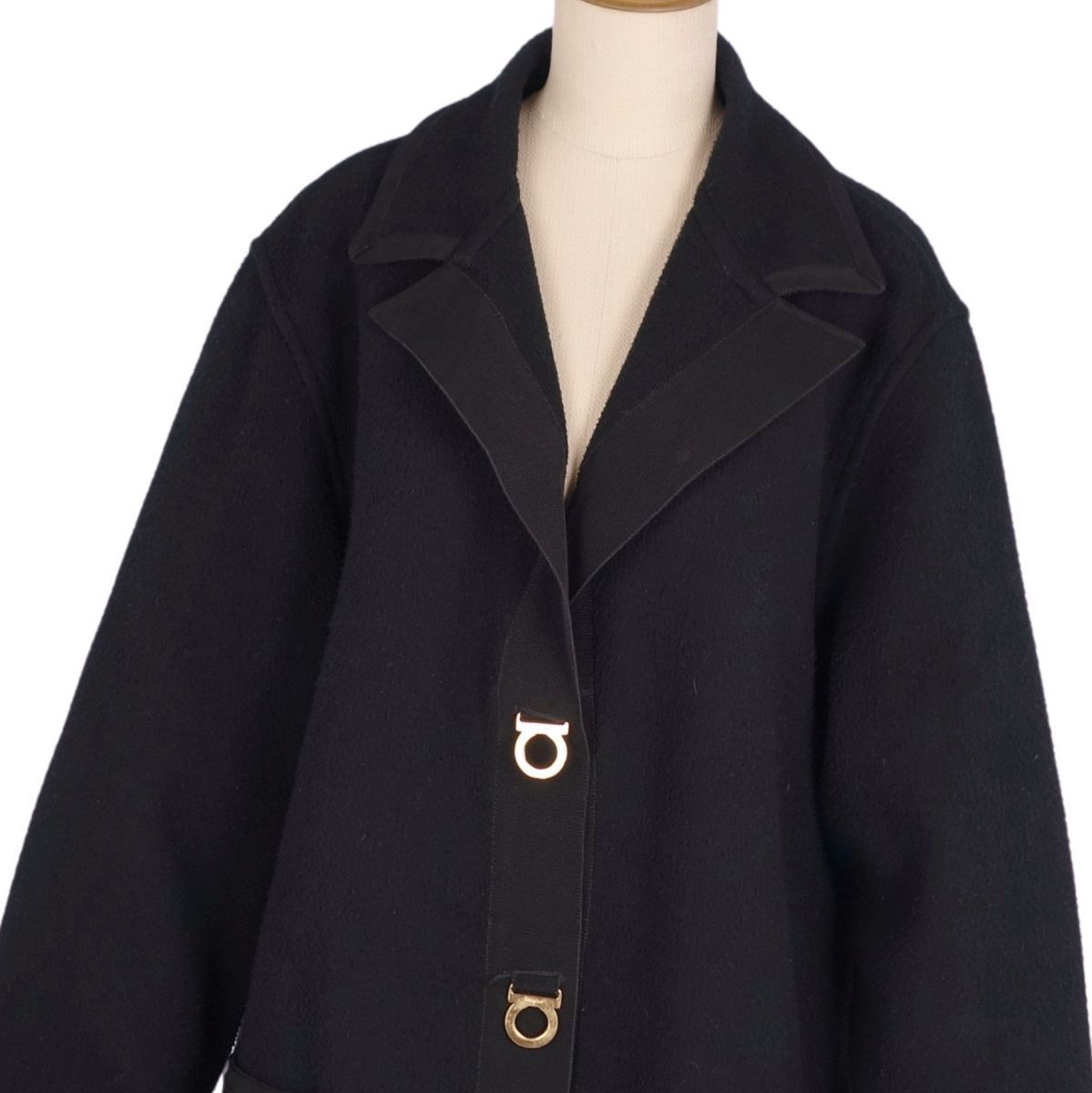 美品 サルヴァトーレ フェラガモ Salvatore Ferragamo コート - メルカリ