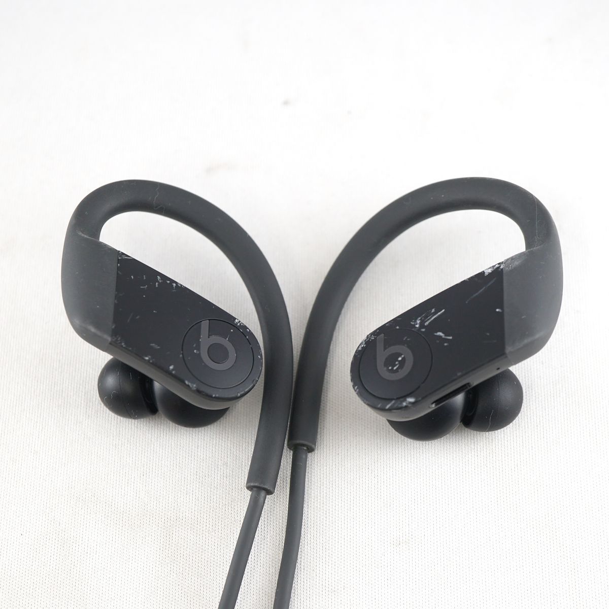 Beats by Dr.Dre Powerbeats ワイヤレスイヤホン USED品 MWNV2PA/A 