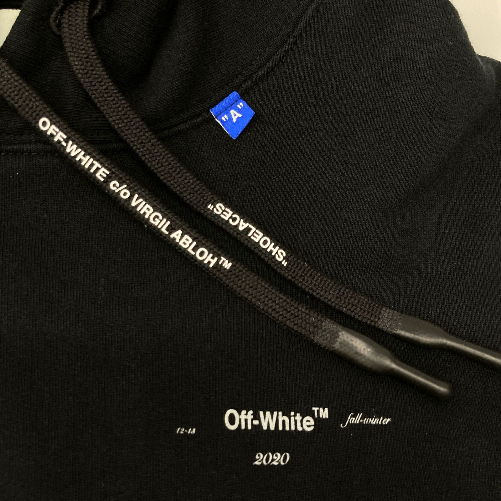 OFF-WHITE オフホワイト ﾌﾞﾗｯｸ UNFINISHED SLIM ﾌｰﾃﾞｨ M - メルカリ