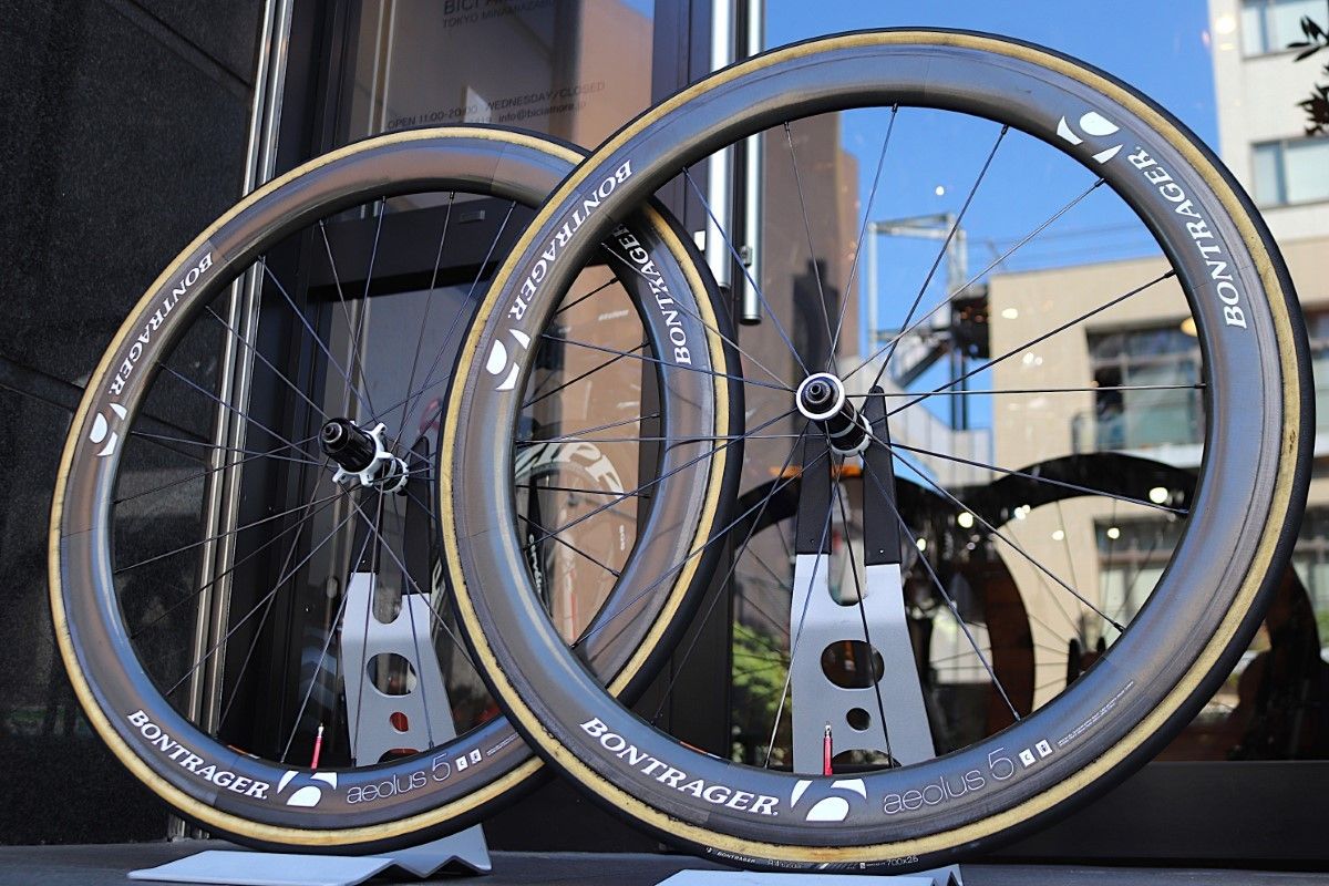 専用 BONTRAGER Aeolus 5 カーボンホイールセット