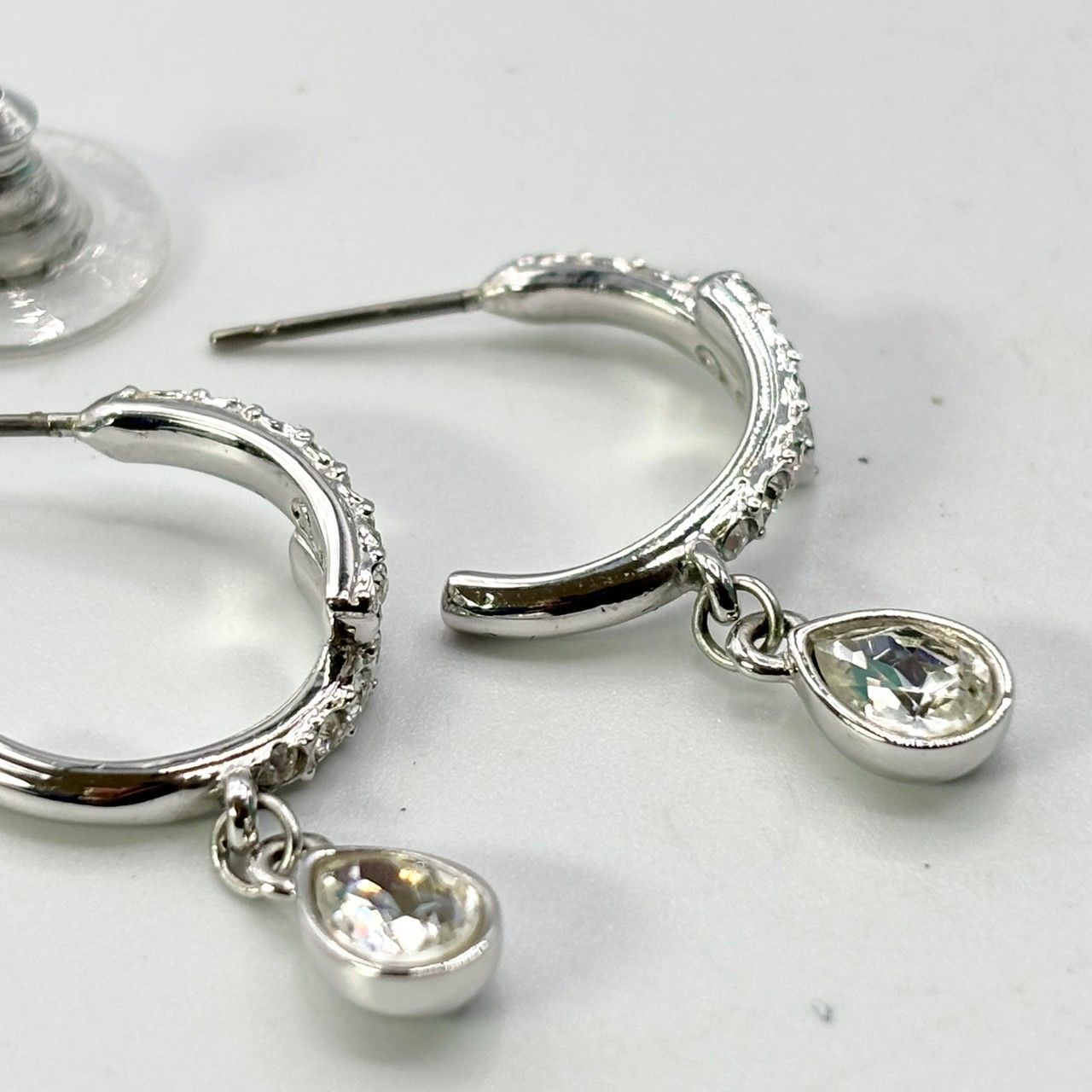 SWAROVSKI スワロフスキー ティア ドロップ ピアス クリスタル×ライン 