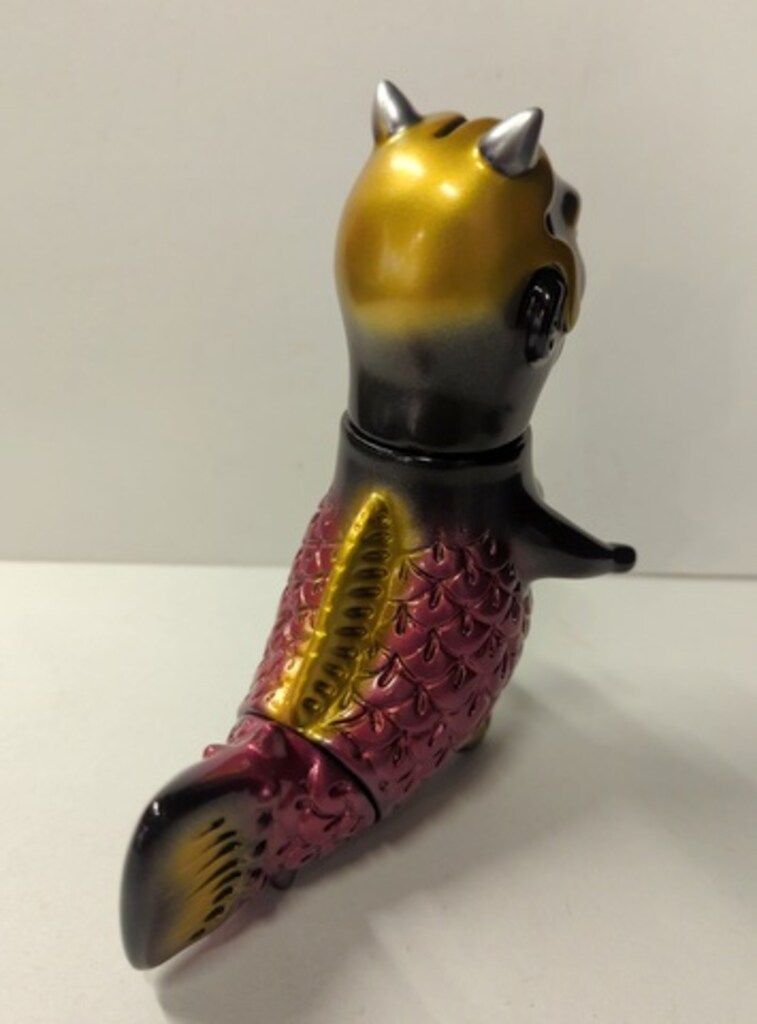 Blood Guts Toys IZUMONSTER ナマナリ人魚 ミニ 黒成型/金/メタ赤