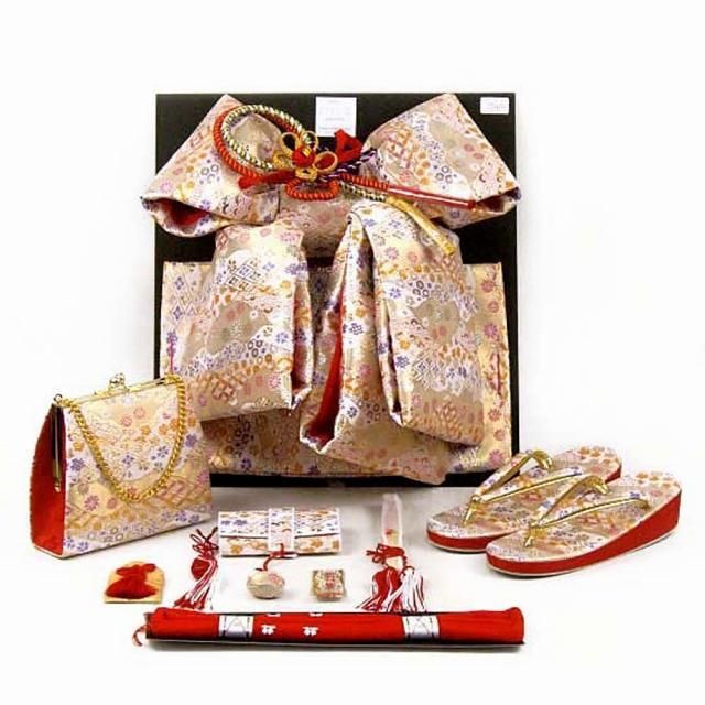 【新品タグ付き】七五三 女の子 7歳 着物 四つ身 ピンク 毬 牡丹 桜 鈴蘭 新品タグ付き七五三 女の子 7歳 着物 四つ身 ピンク 毬 牡丹 桜 鈴蘭