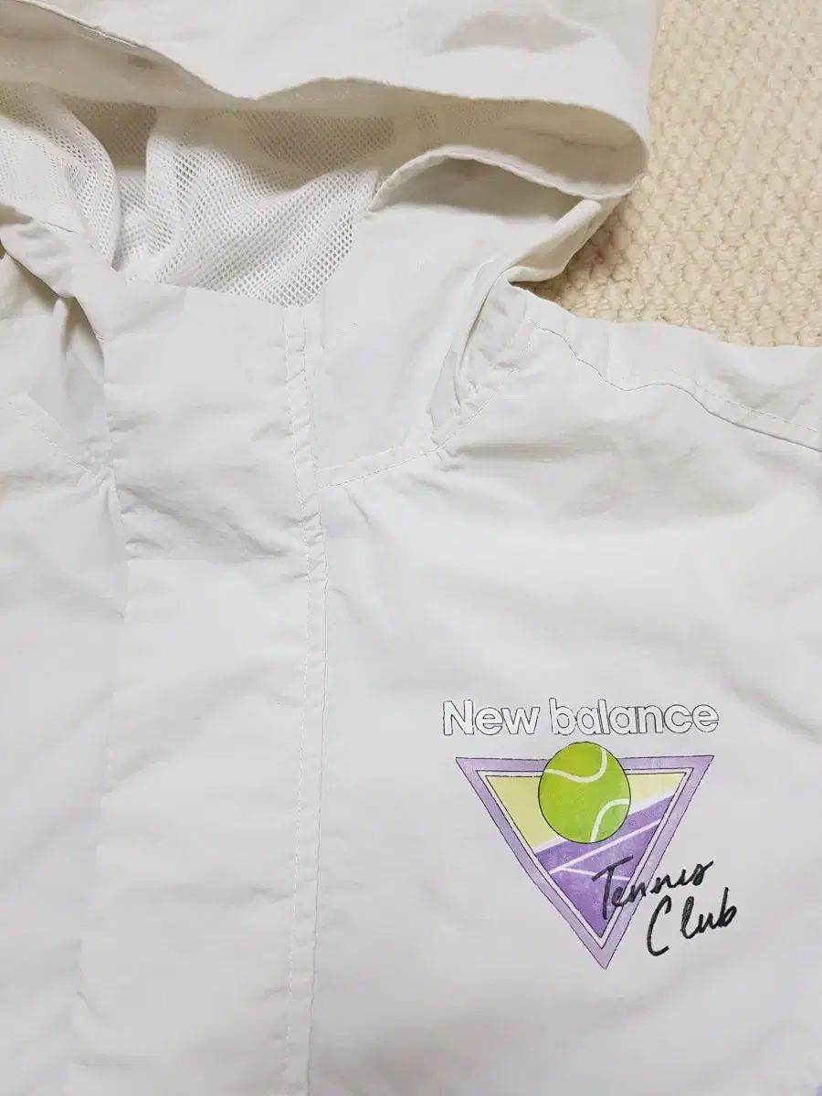 【格安SALEスタート！】 ニューバランスキッズ クラブ ウィンドブレーカー セットアップ 140