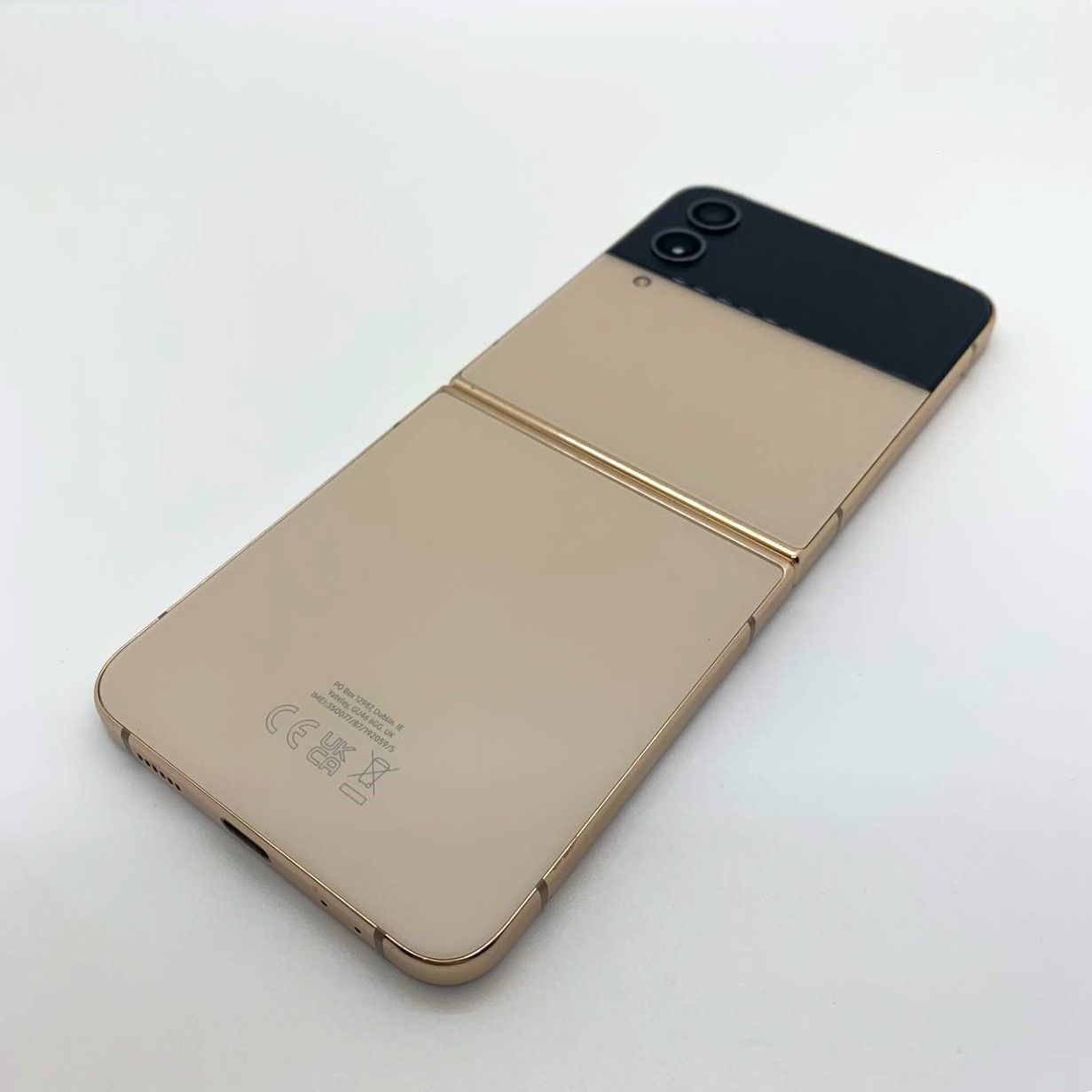 Galaxy Z Flip4 SIMフリー 判定○ Dual SIM 海外版 Galaxy Z Fold4/Flip4は