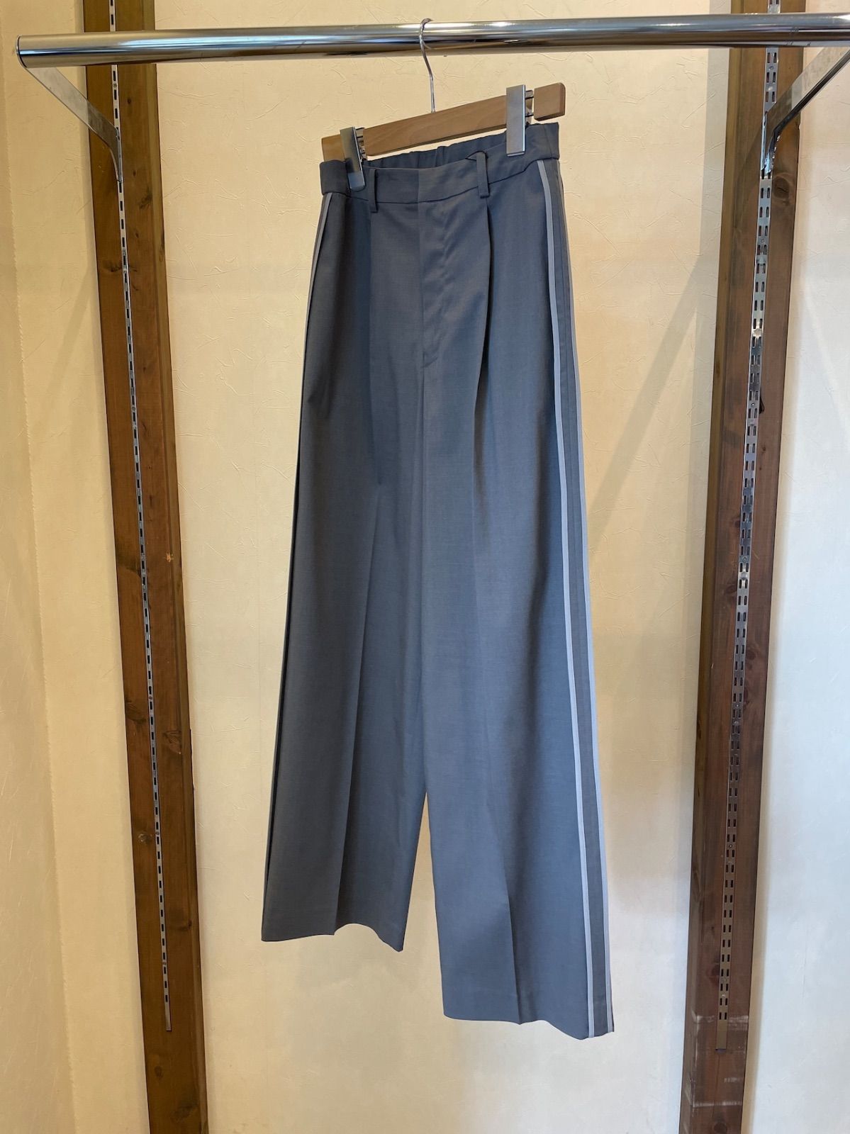 2025SS almond oil サイドライン ストレッチツイル パンツ 25A1305