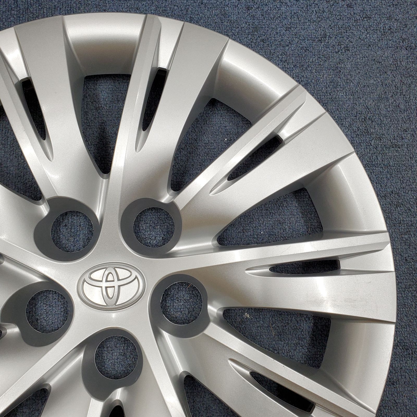 トヨタ　70 カムリ　純正16インチ スチールホイールセット　ホイールキャップ付 AXVH70 カムリ 純正鉄ちんホイールセット - メルカリ
